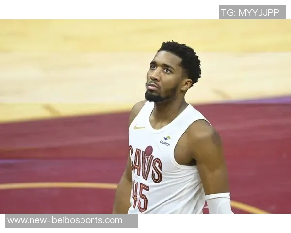 米切尔短暂出场表现平平18分钟内仅得7分助攻两次 米切尔短暂出场表现平平18分钟内仅得7分助攻两次