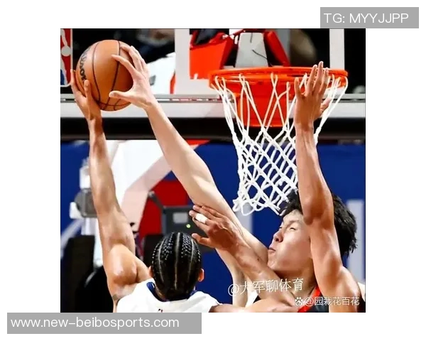 杨瀚森连续三场未能上场比赛仍在替补席上等待机会