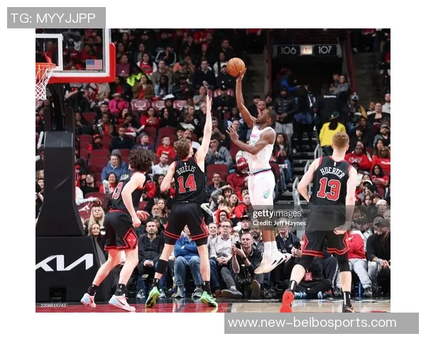 戴维恩米切尔称赞阿德巴约团队凝聚力强调球队团结精神