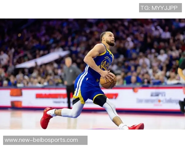 波杰谈与库里搭档的思考过程强硬防守下的默契配合之道